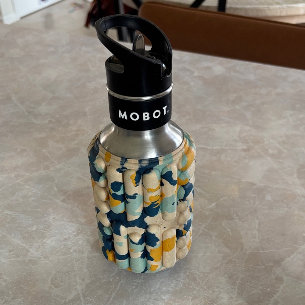 Stainless Steel Water Bottle with Blue and Cream Sleeve